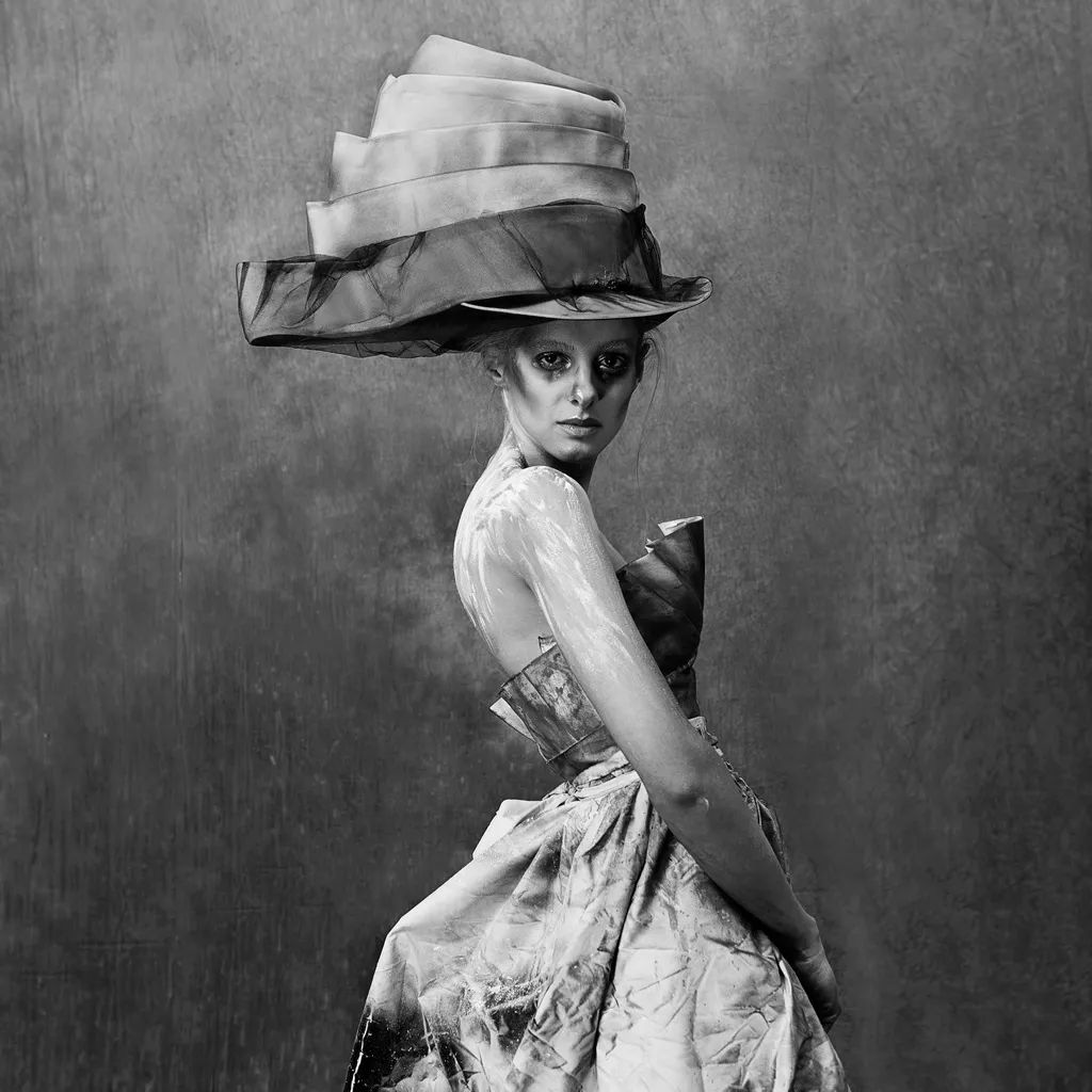 《中国商业摄影》封面摄影师:黑光教育何连海